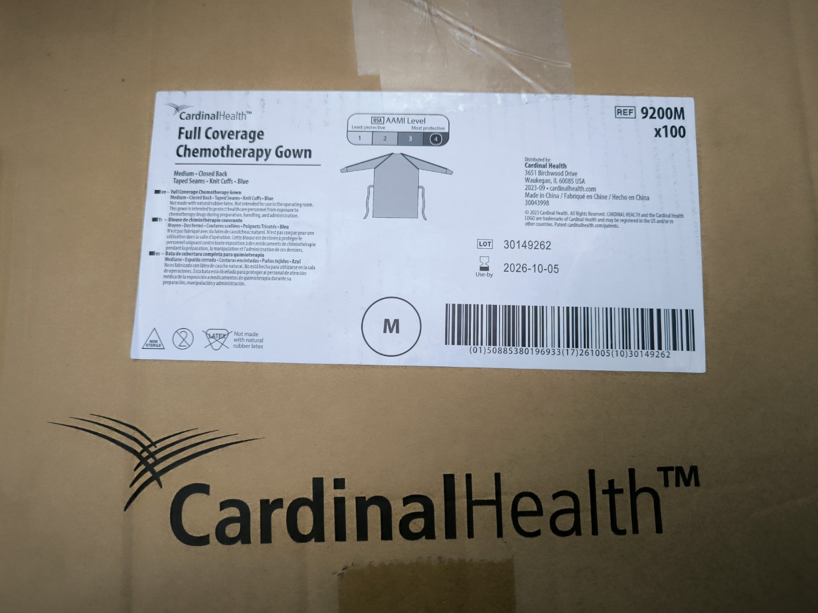 Cardinal Health™ Full Coverage Chemotherapy Gown, Medium, 9200M, Case of 100
