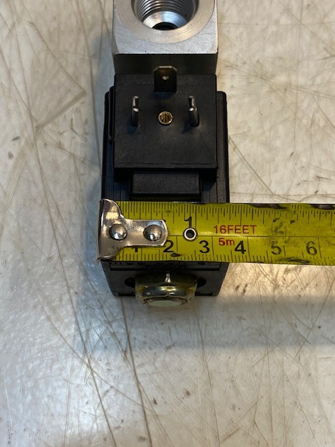 Parker B10-2-A8T Hydraulic Cartridge Valve Base & Solenoid Coil SIOLD 12VDC 20W