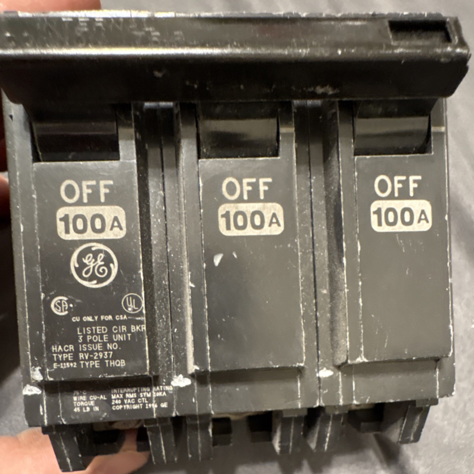 GE THQB RY-2937 100A 3-Pole 201-250V AC Circuit Breaker Panel Mount