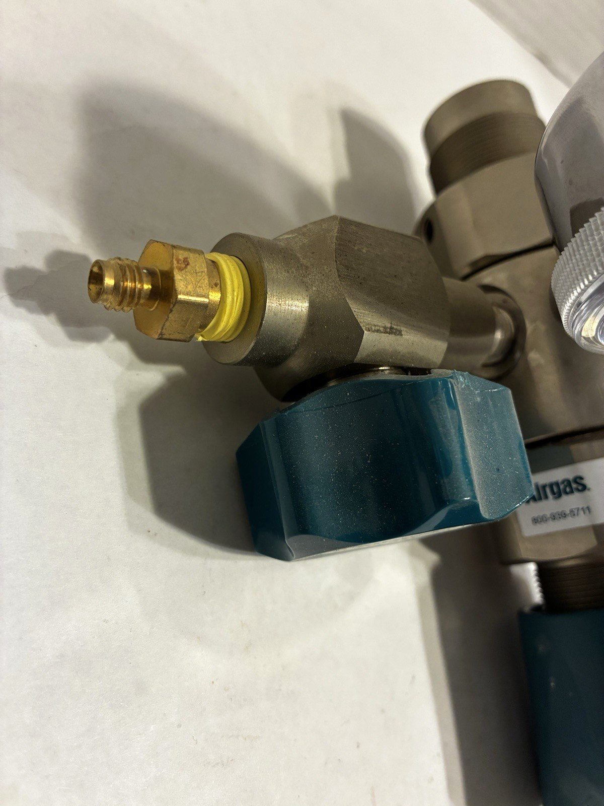 Airgas Y12-C245B580-AG High Purity Brass Two-Stage Gas Regulator-rare