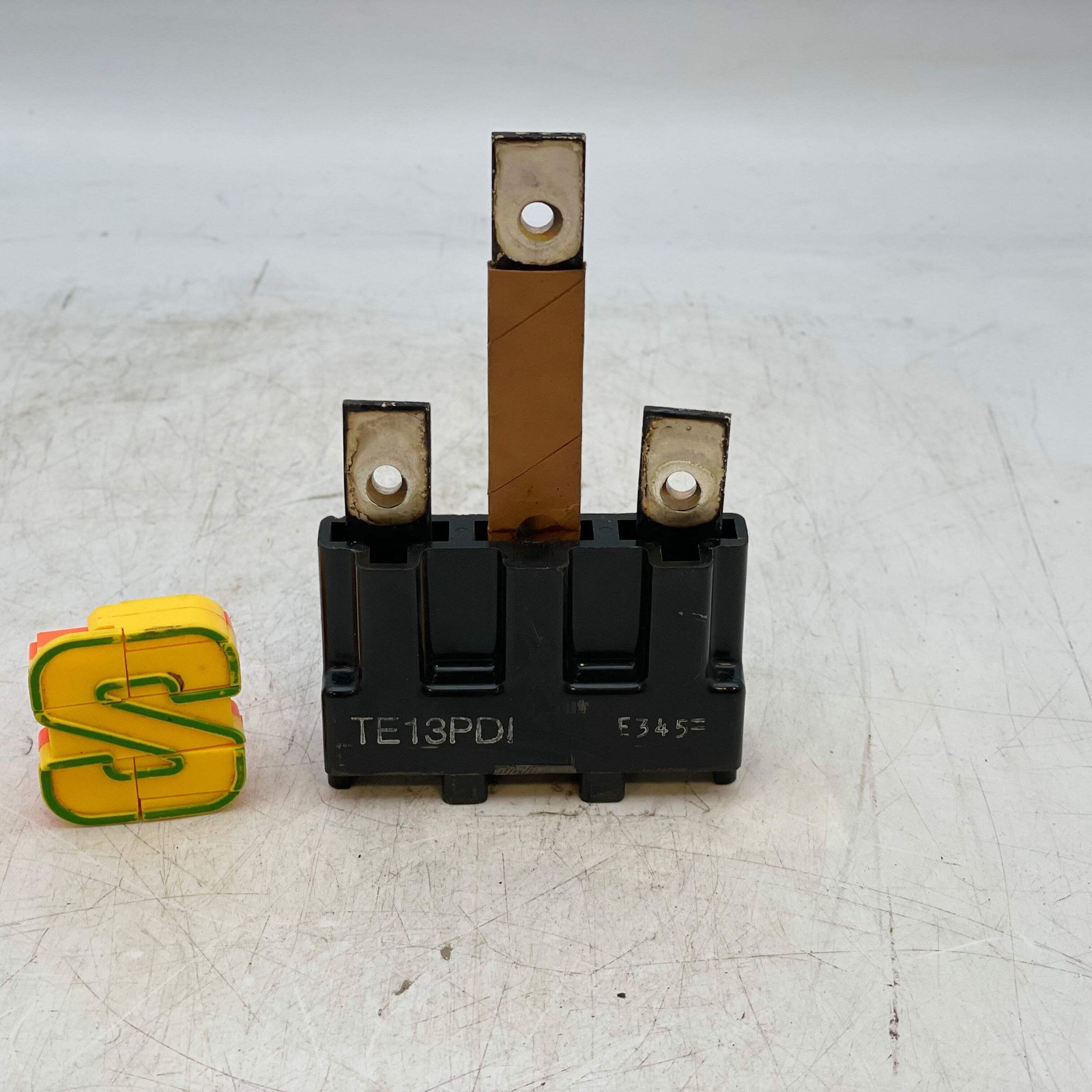 GE TE13PD1 Plug-In Mounting Base Assembly, 150A, 3P (Used)