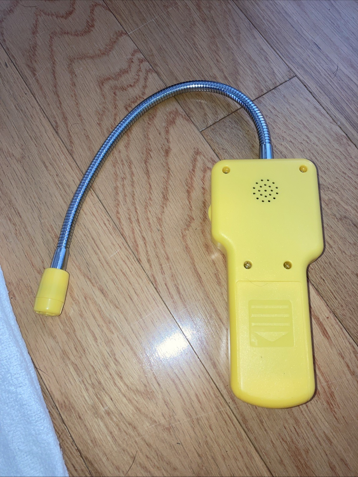Yeezou Combustible Gas Detector, Sound & Light Alarm, Y201