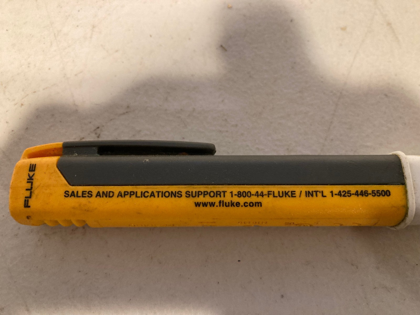 Fluke 1 AC-C2 II VoltAlert Non-contact 90~1000V AC Voltage Detector Tester