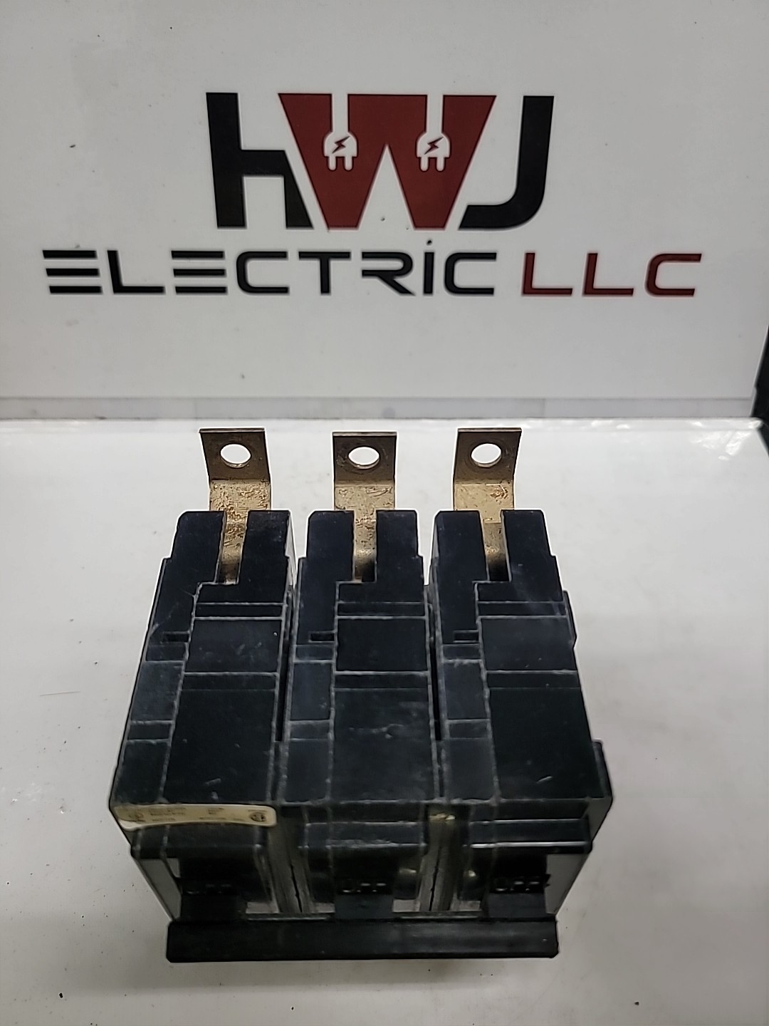 Eaton BAB3090H 90A 3POLE Bolt On Circuit Breaker Cutler Hammer, Westinghouse