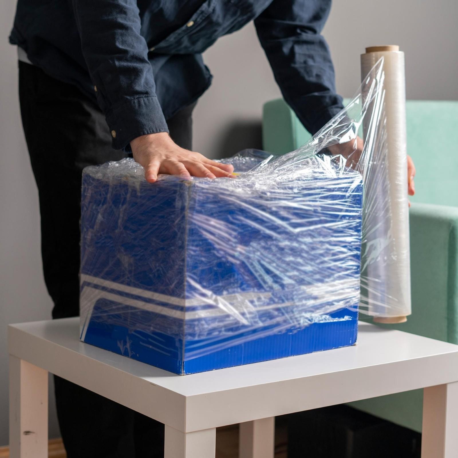 12″ x 1500FT 90 Ga Pallet Wrap Blown Stretch Film Shrink Hand Wrap 1500′ 4 Rolls