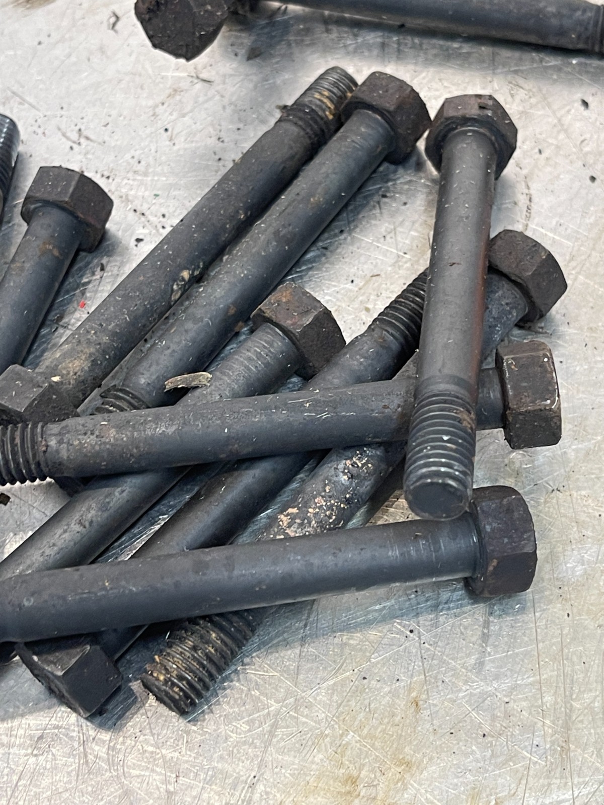 1955 Ford 640 Tractor Cylinder Head Bolts 600