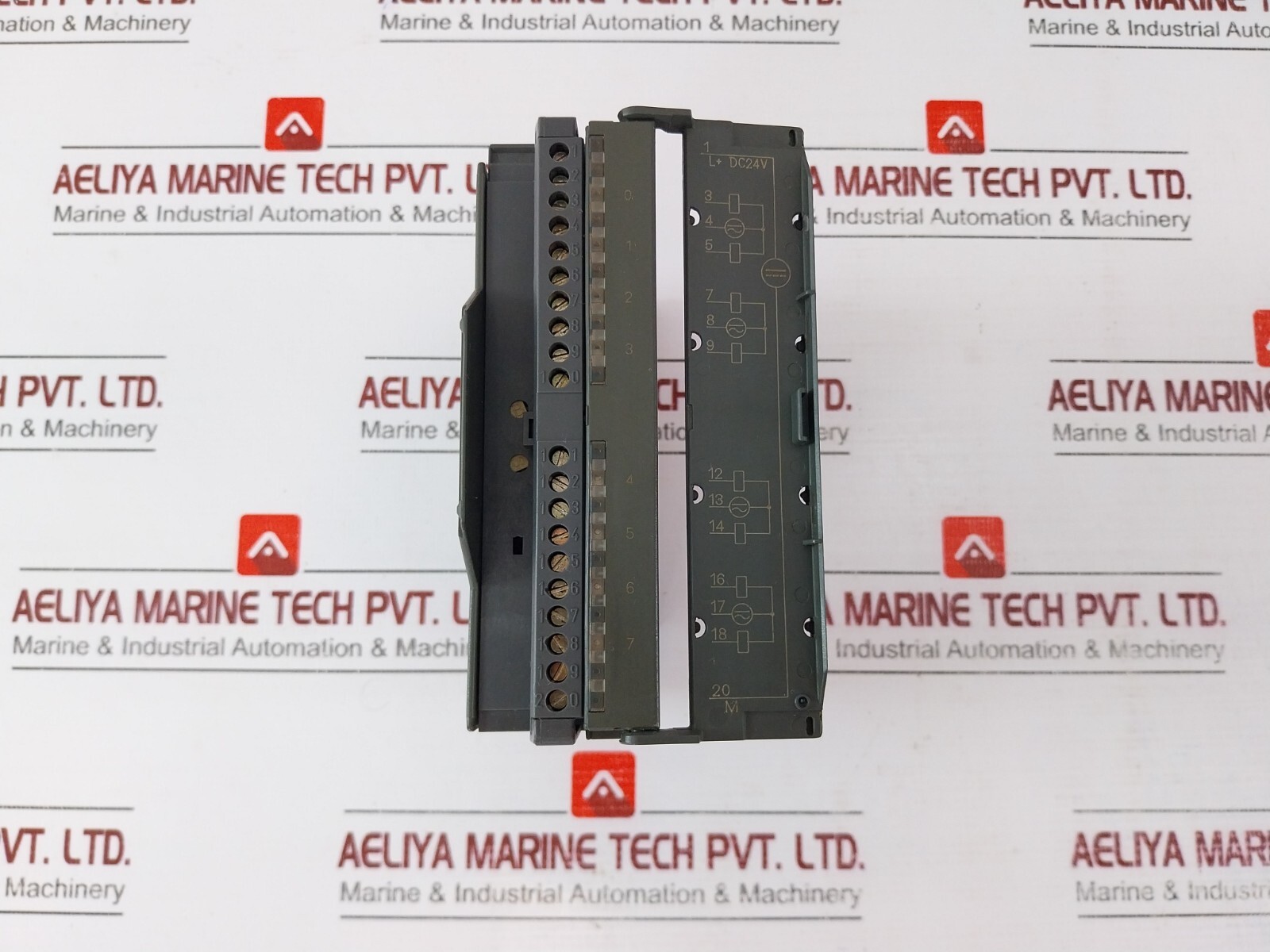 SIEMENS 6ES7322-1HF01-0AA0 6ES7 322-1HF01-0AA0 0.5A P.D.,1.5A RES.DC30V