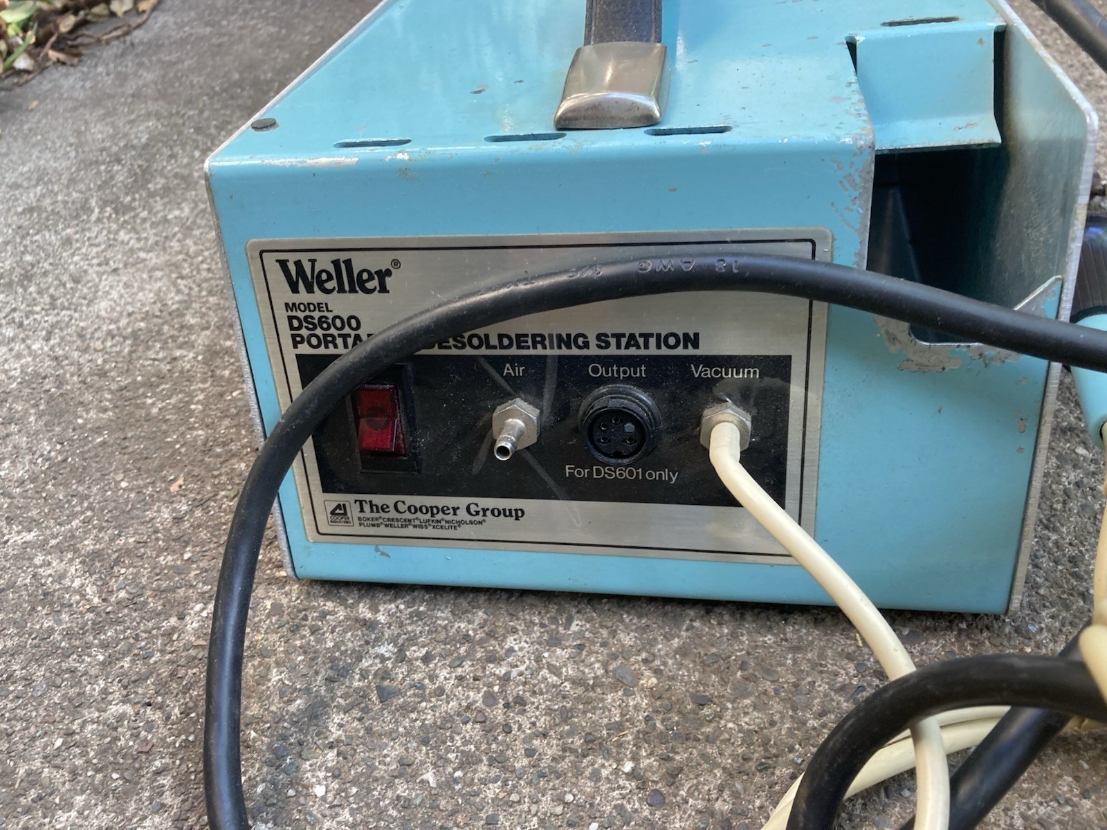 Weller DS600 Portable Desoldering Station With DS601