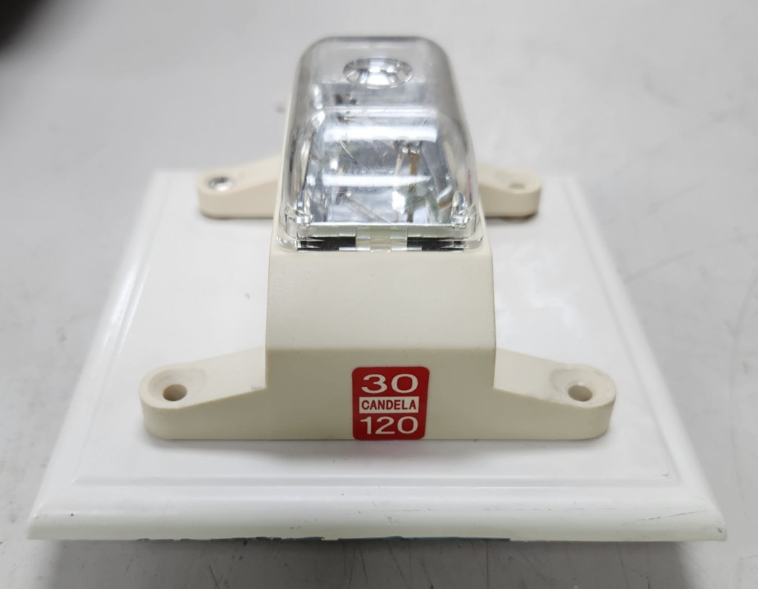 😎 AMSECO SAD24-153075 STAND ALONE ADA STROBE WHITE WALL/CEILING MOUNT 24 VDC