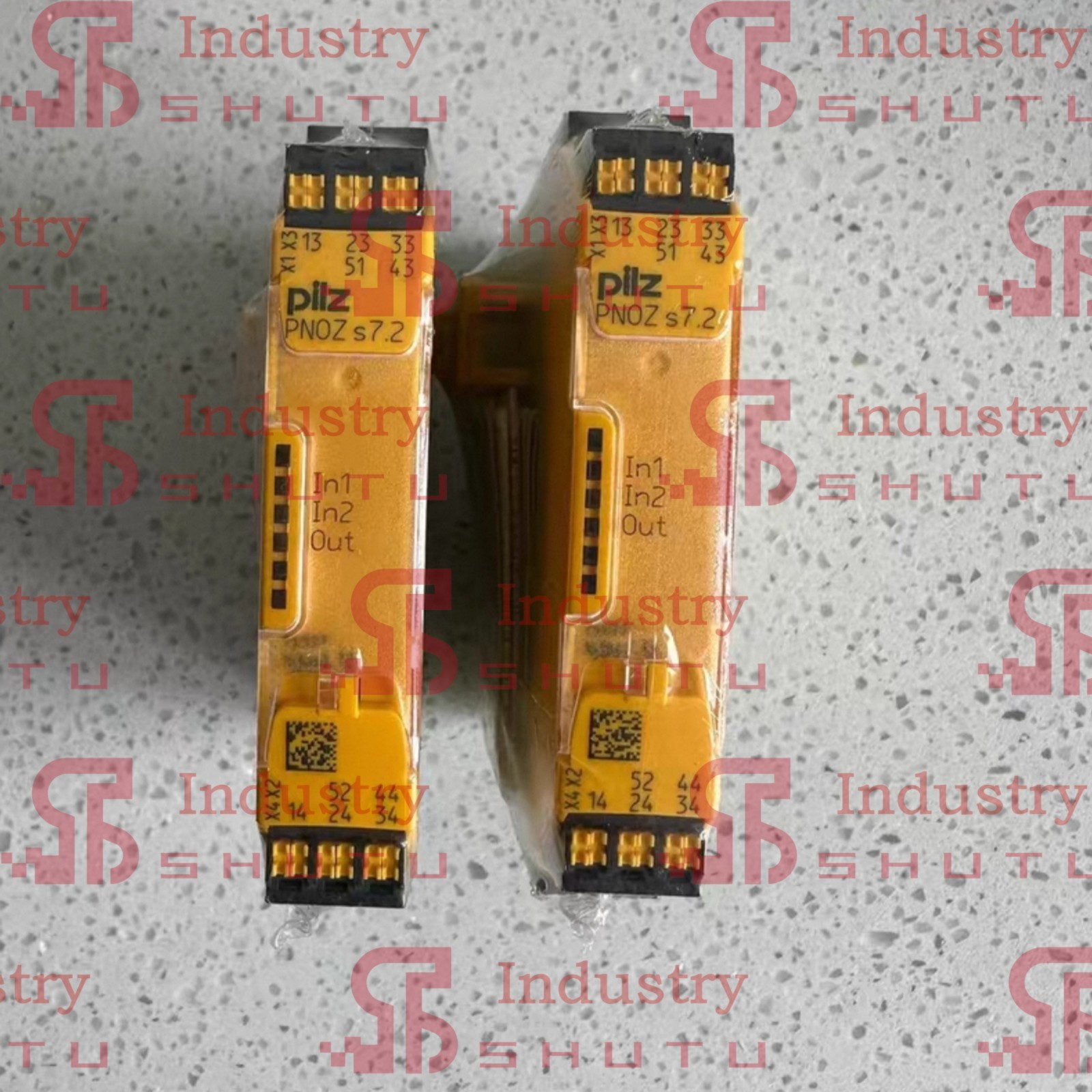1pcs new PILZ 751177 PNOZ s7.2c Safety relay
