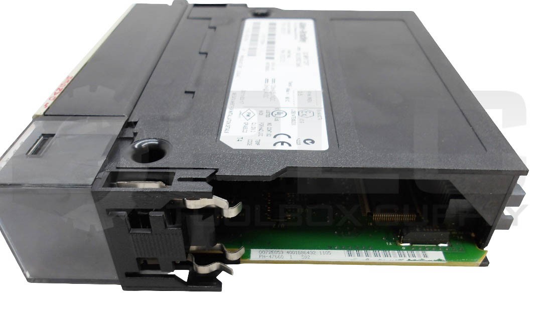 ALLEN BRADLEY 1756-IB32 /B DC INPUT 32PT 10-31.2VDC 5.5MA