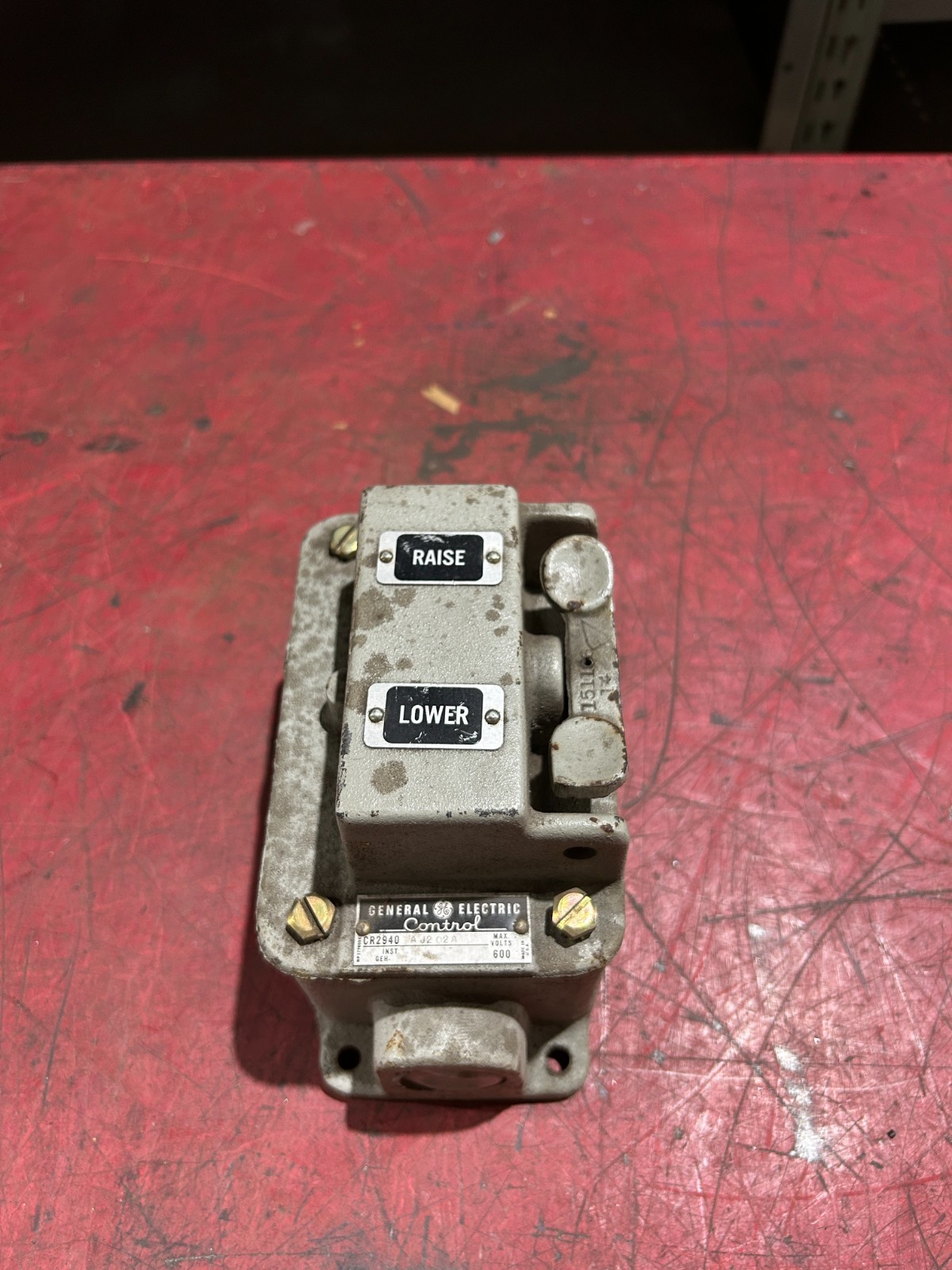 NEW NO BOX GENERAL ELECTRIC HEAVY DUTY Push Button Station AJ202A