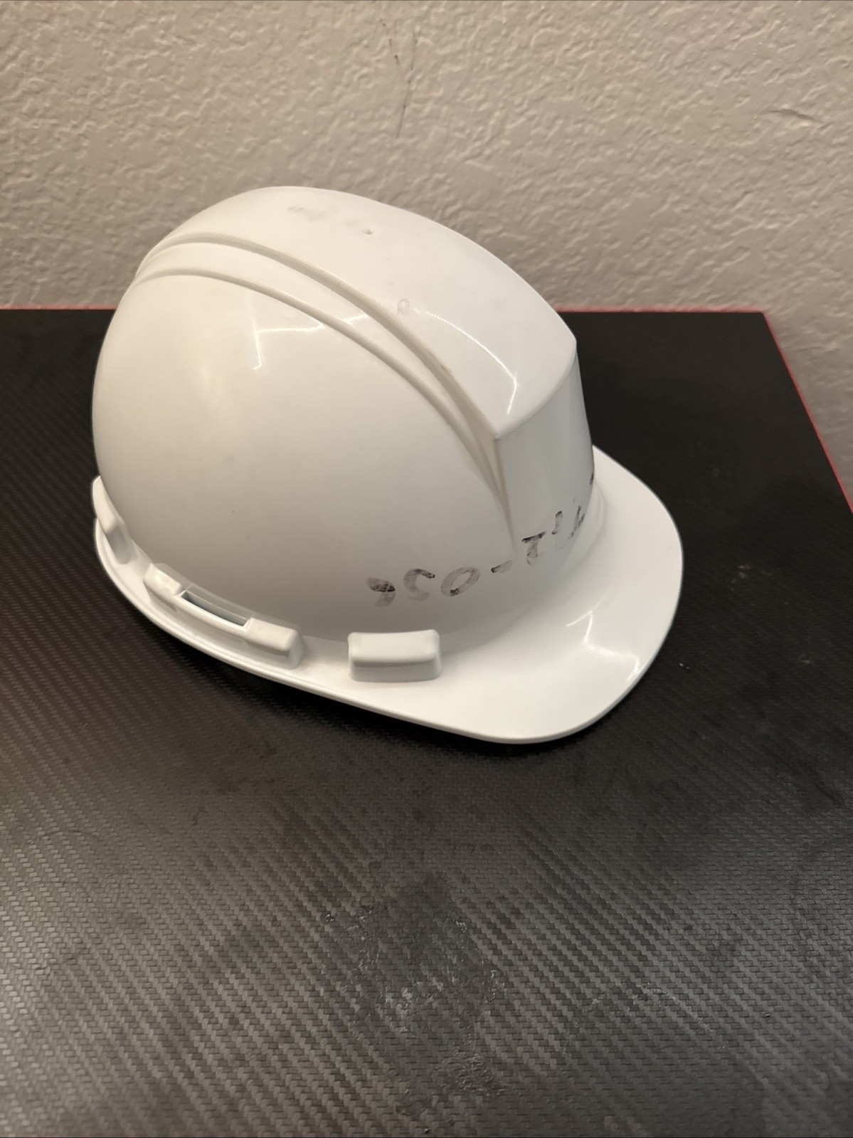Dynamics 4 Pt Suspension Hard Hat, Cap Style 4 pt. Ratchet Adjust – White 6.5-8