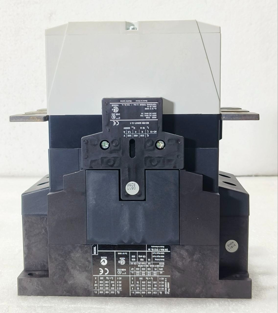 NEW🆕EATON DILM300A-S/22 CONTACTOR 160KW 400V AC-3 110-120V 50/60HZ XTCS300L22A