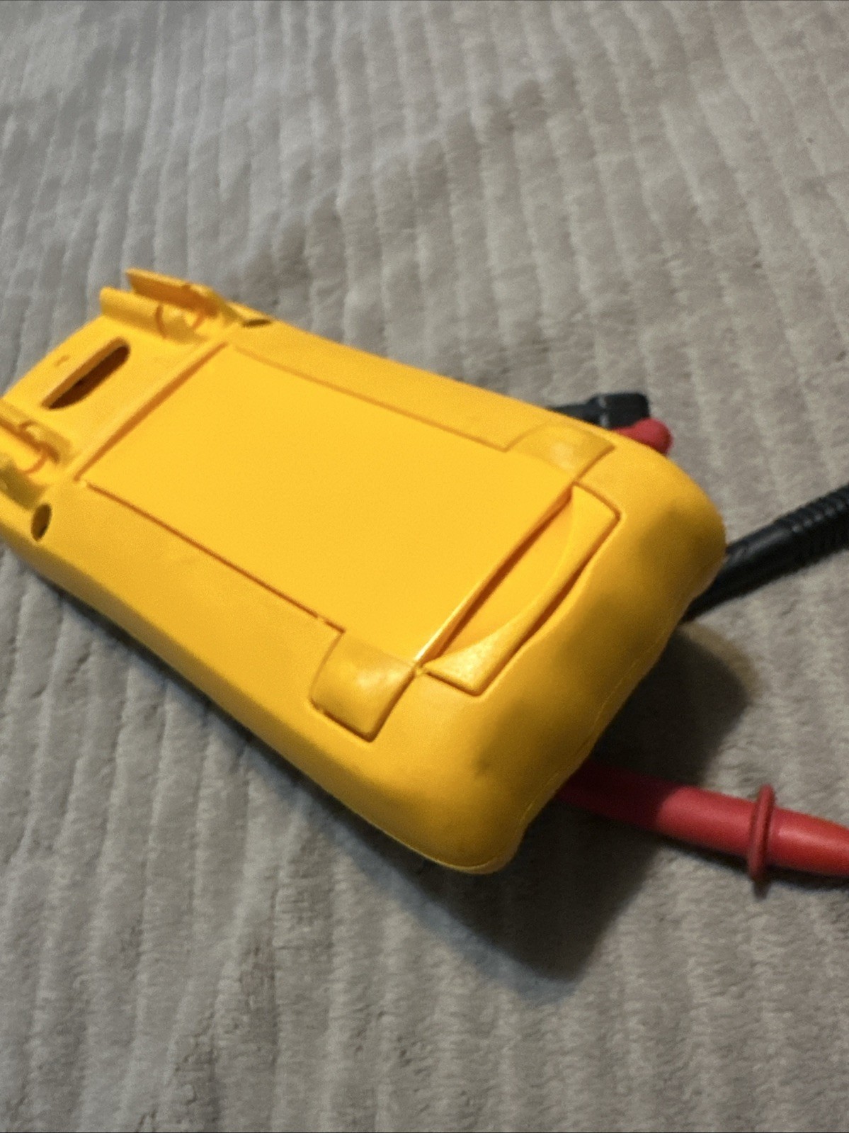 Fluke 177 True RMS Handheld Digital Multimeter CAT III 1000V AC/DC Resistance