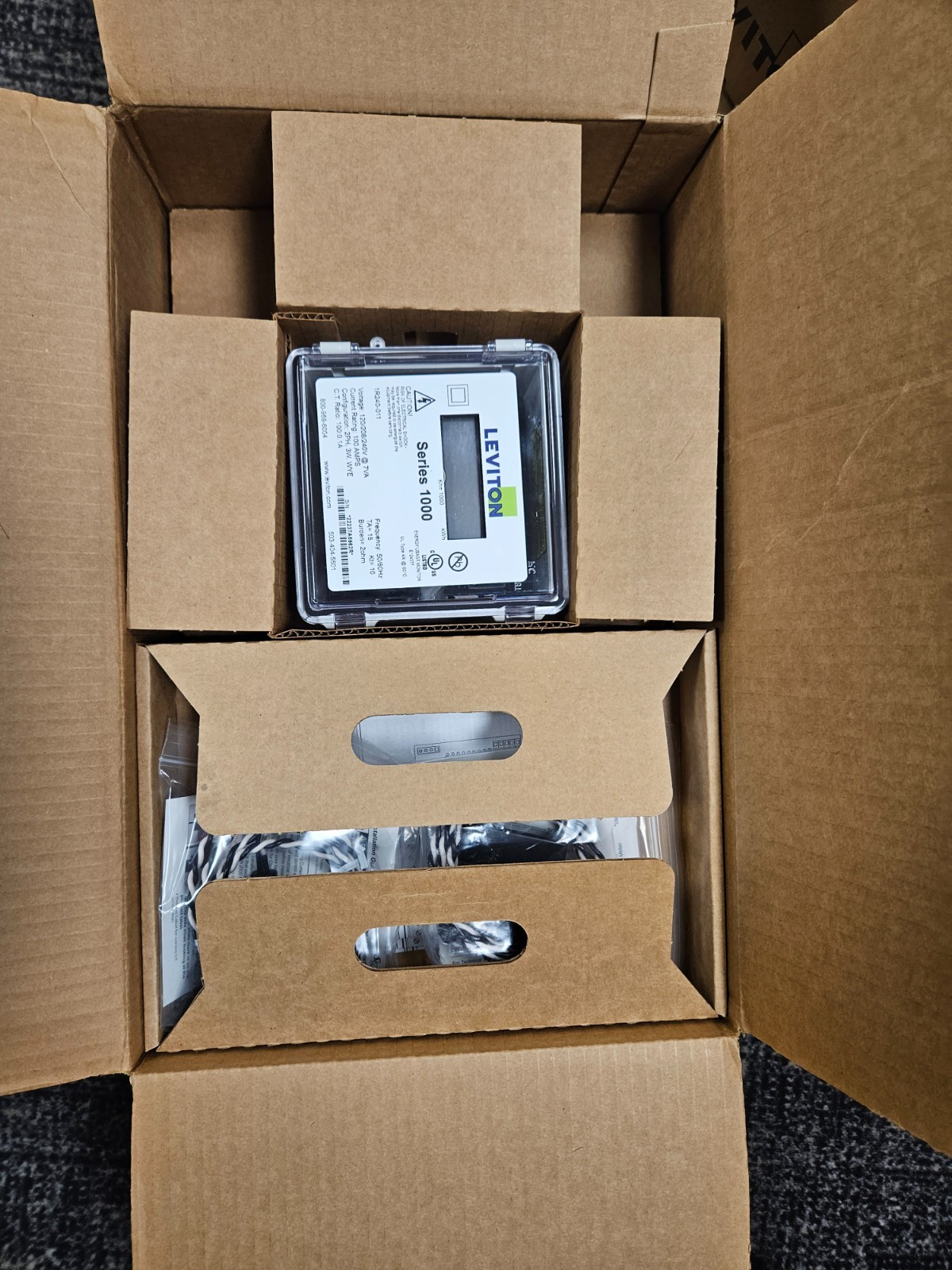 Leviton Series 1000 Single Phase Outdoor Meter Kit, 120/240-Volt 100 Amp