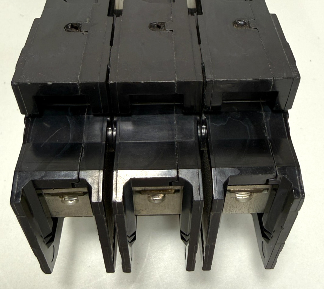 Siemens BQD330 30Amp 3Pole 277/480YVAC 14kA Bolt-On Circuit Breaker