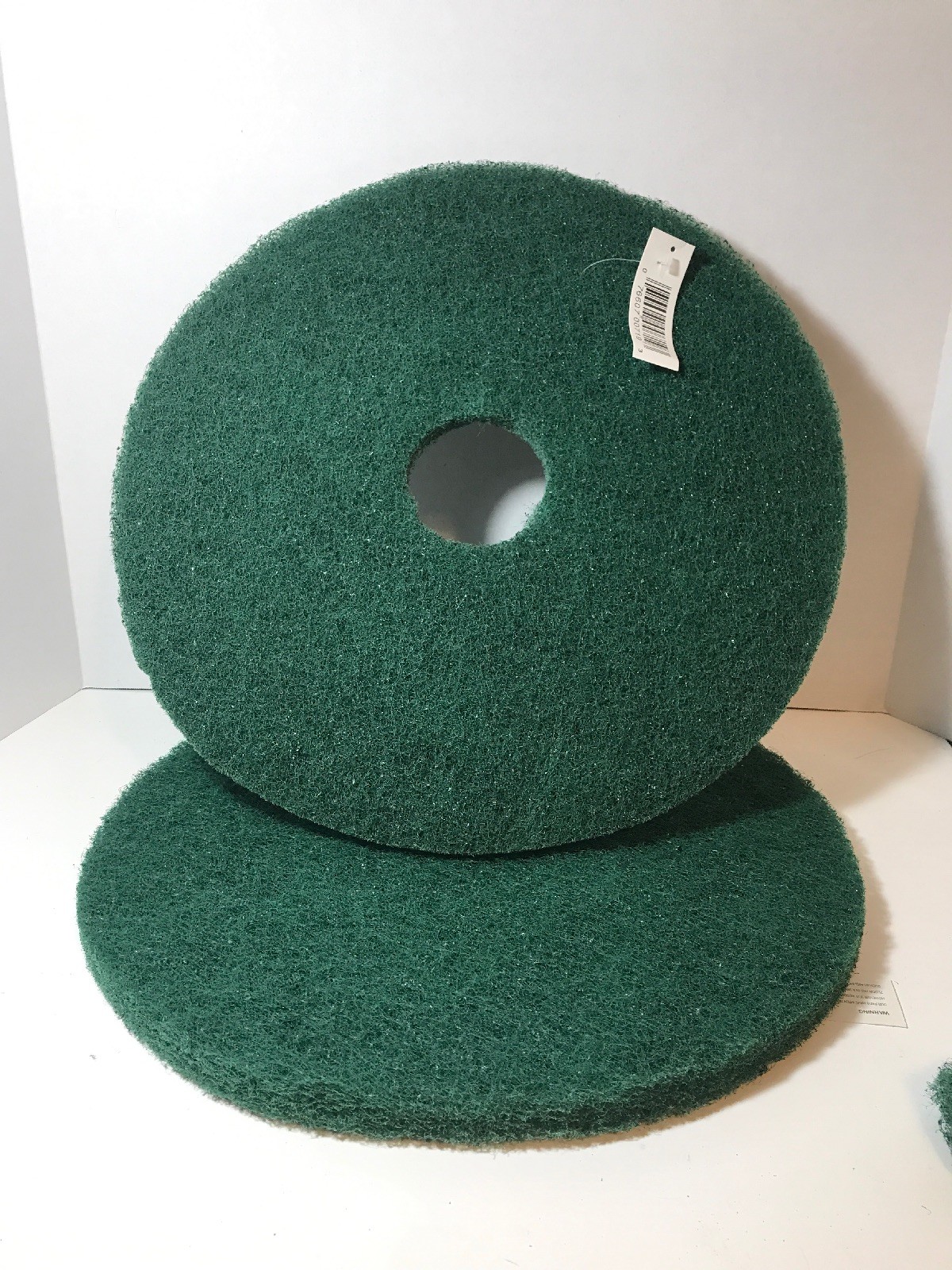 Set Of 2 Hard Floor Buffing Pads Green 17 Inch Round 1 Inch Thick New With Tags