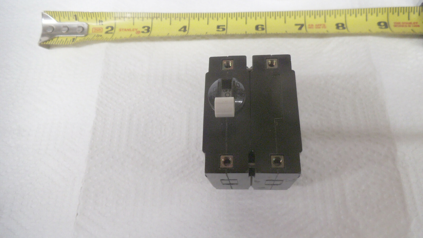 AirPax 20 amp magnetic circuit breaker, IEG66-1-62-20.0-91-V, 250V, 50/60 HZ