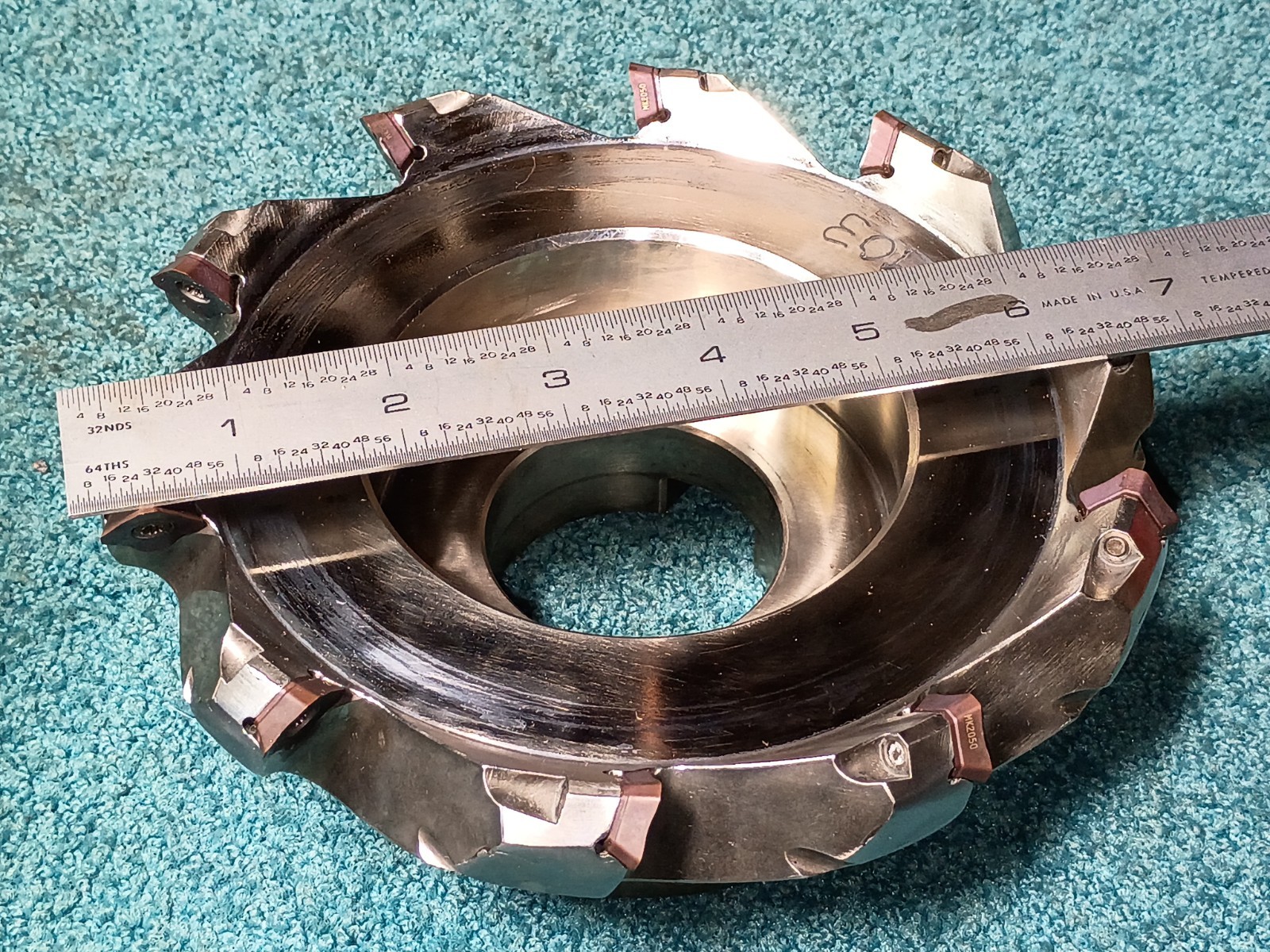 Seco SE..1204 6″ 45° 10 Pocket Facemill 2″ AH R220.53-06.00-12-10 With Inserts