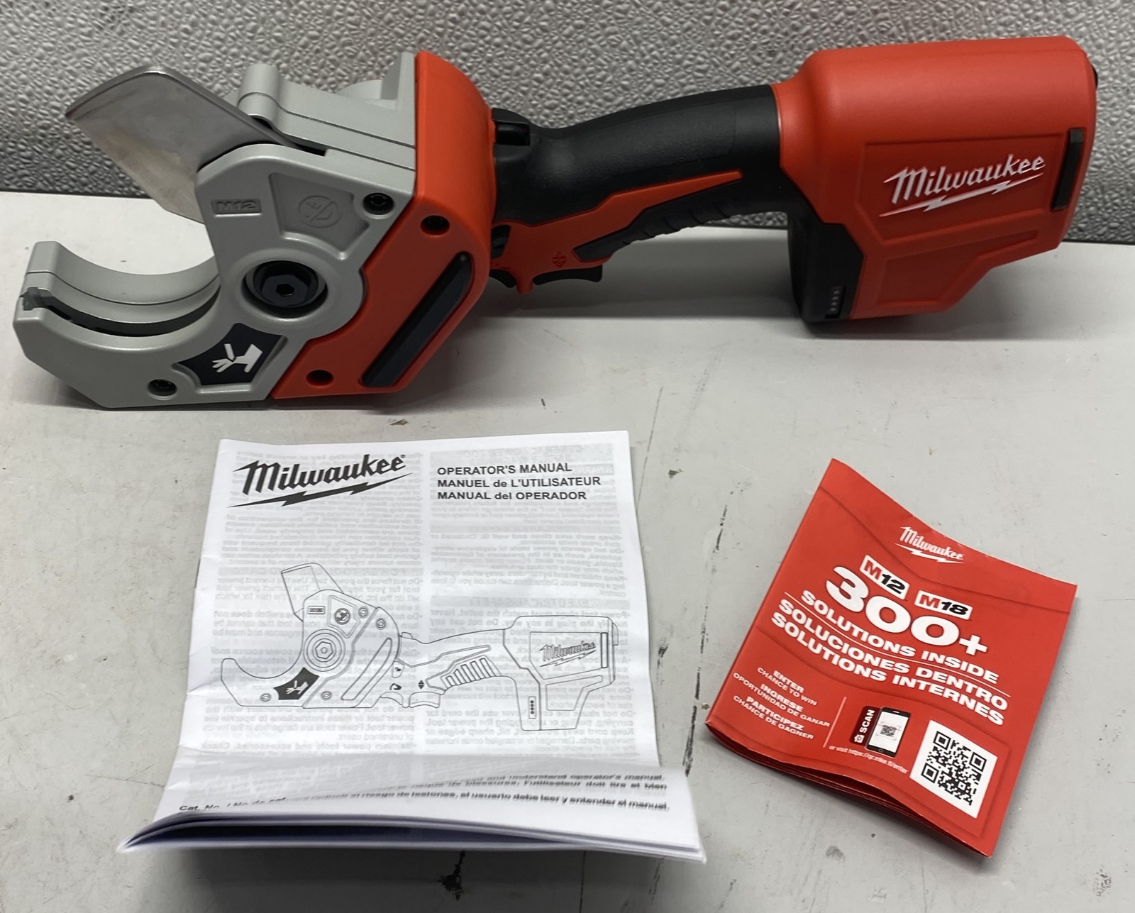 Milwaukee M12 Cordless PVC Pipe Shear Tool-Only 2470-20