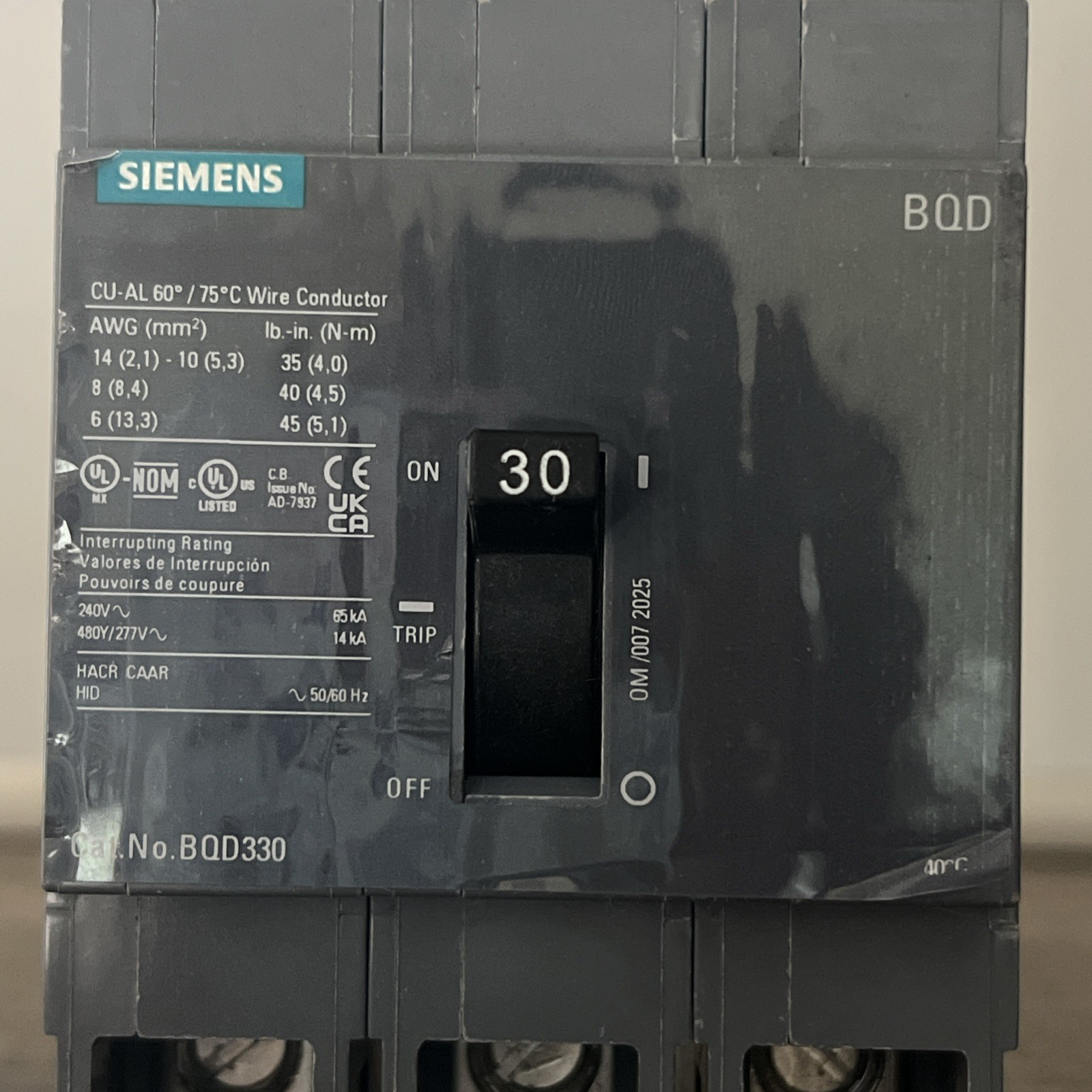 Siemens BQD330 30 Amp 480 VAC 3 Pole Type BQD Bolt On Breaker NO BOX