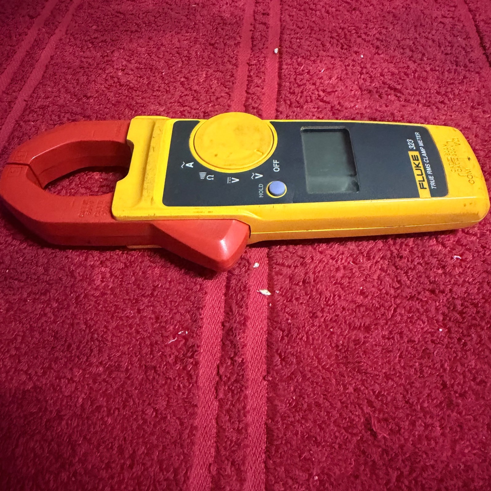 Fluke 323 Clamp Meter With Leads No Case