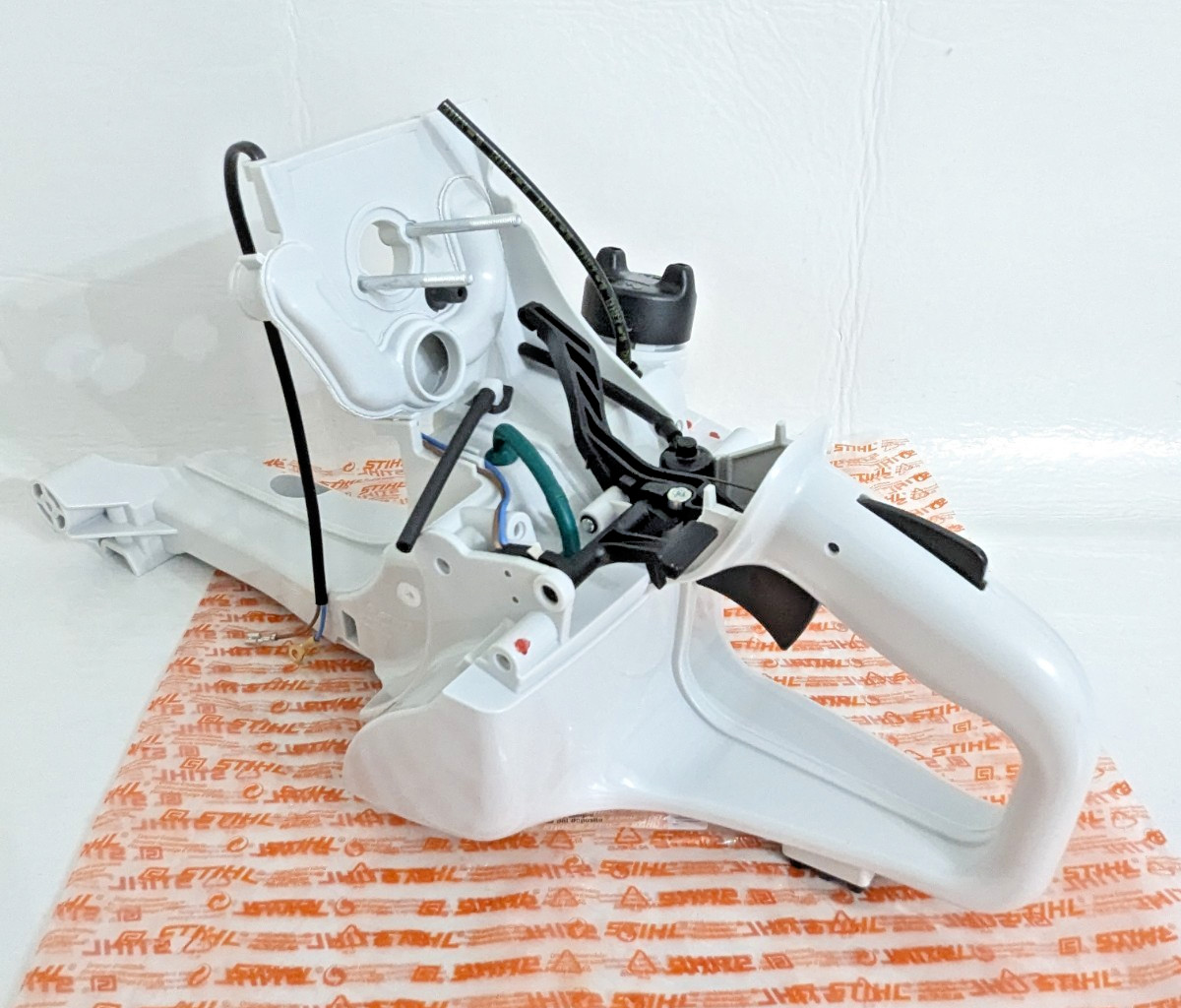 Stihl OEM Tank Housing Assembly TS700, TS800 concrete cut-off saws 4224 350 0817