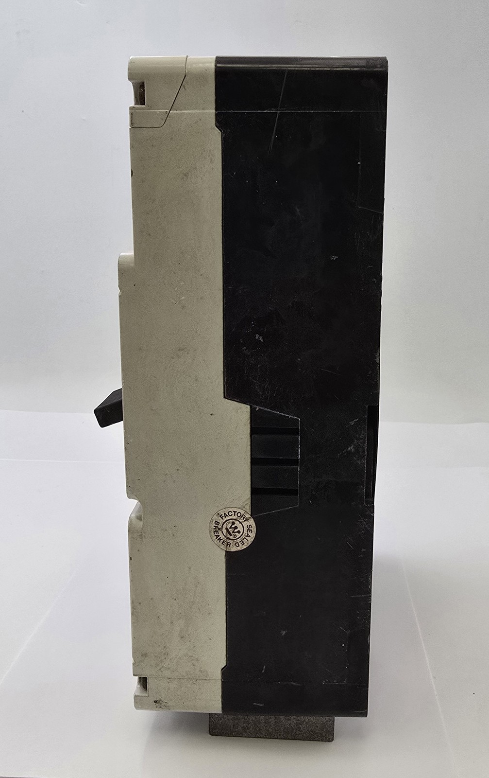 Westinghouse LD3600F Bolt On Circuit Breaker 400A 600VAC 250VDC 3P LT3400T