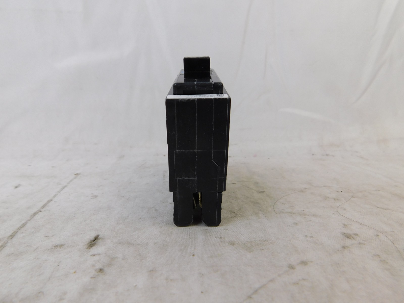 Eaton BRP120DF Miniature Circuit Breakers (MCBs)