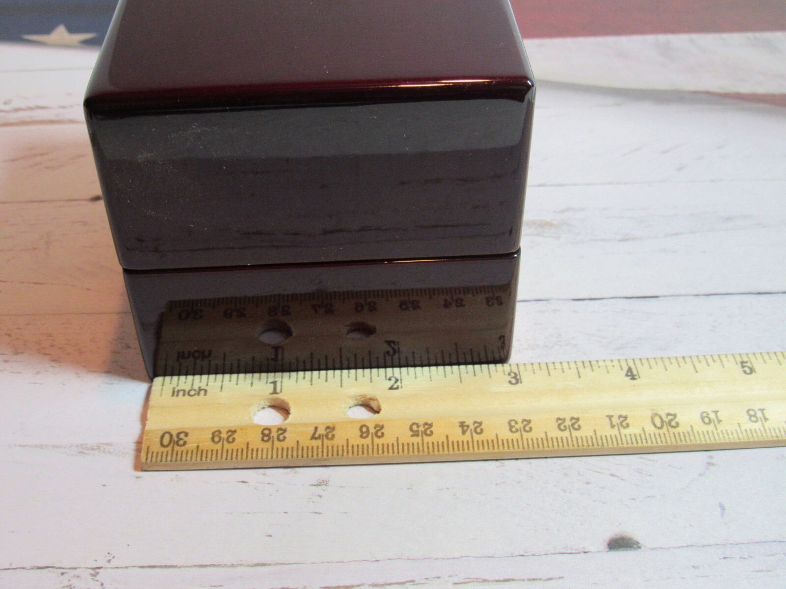 WOODESSEN SOLID MAHAGONY WOOD DESK CLOCK