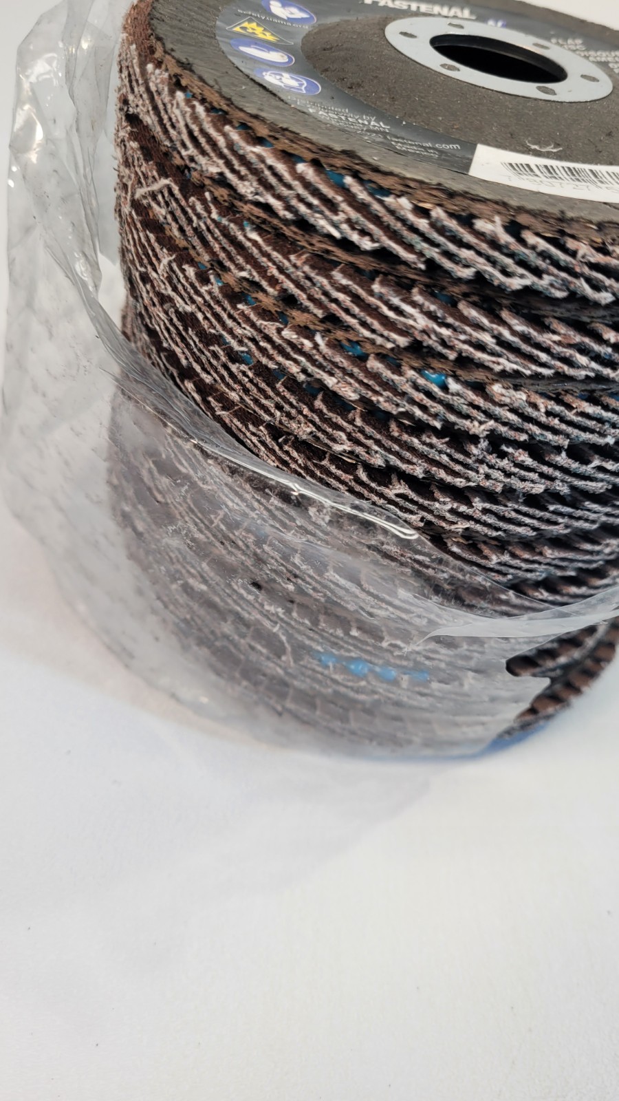 Fastenal Flap Disk 4-1/2″ X 7/8″- 40 Grit Part # 0898800 – 13,300 RPM – 10 Pack