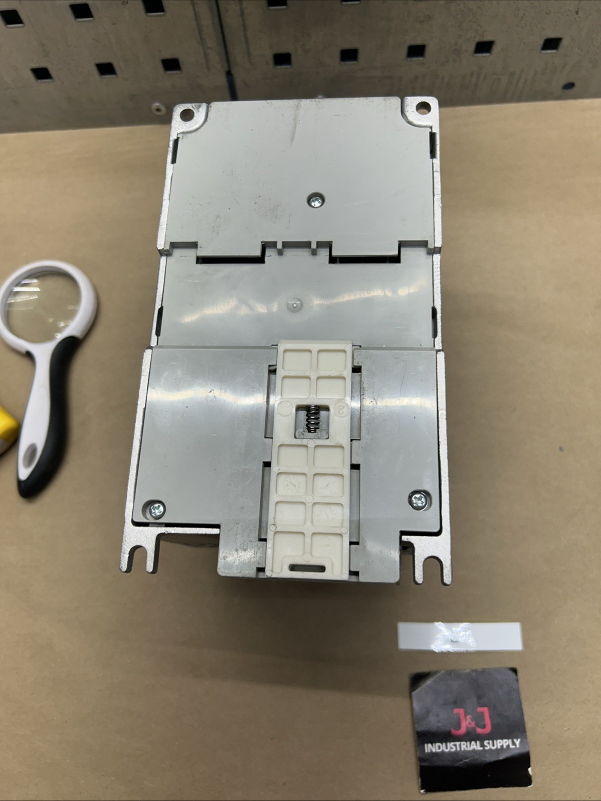 *Pre-Owned*Allen Bradley Powerflex 4M AC Drive 22F-D8P7N103 Ser A FRN 2.02