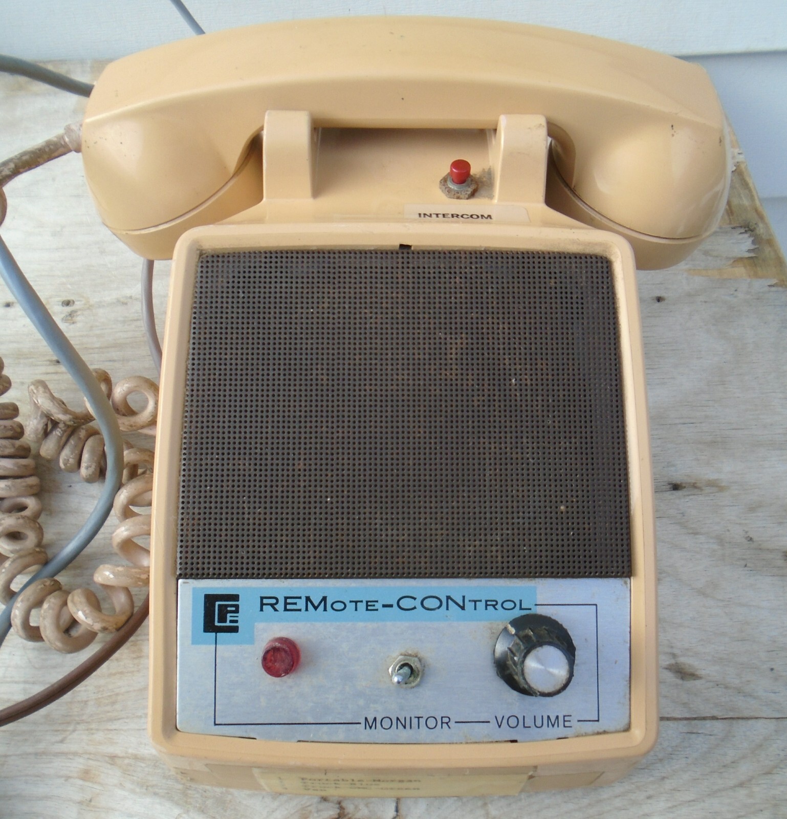 Communications Products DESKSET Remote Tone Desk Set 747-70 REM CON ITT