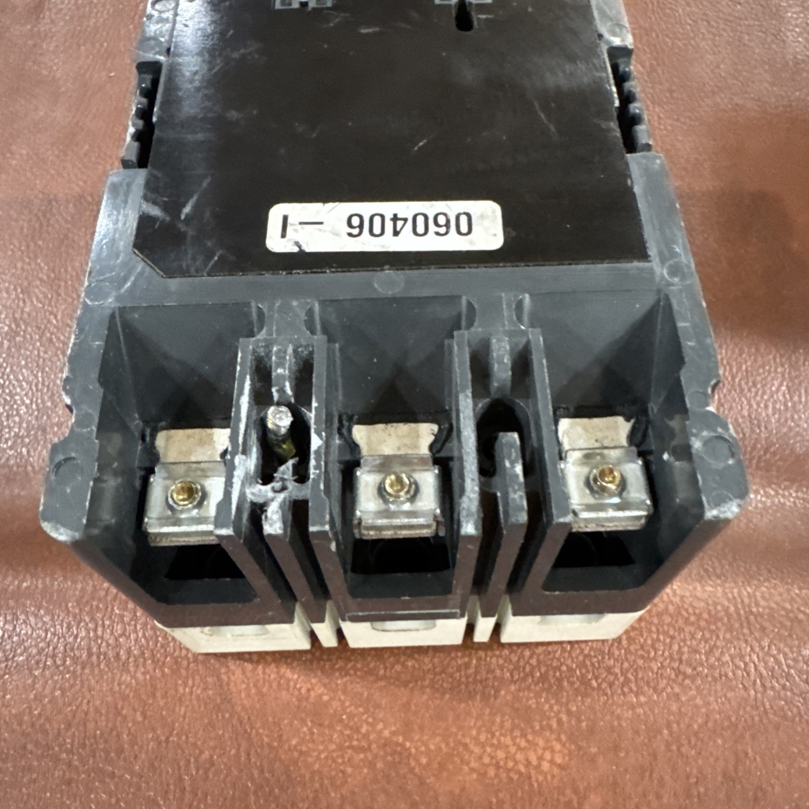 Eaton Cutler Hammer EHD3015L 3P 15A Circuit Breaker 3 Pole 15 Amp 480V EHD 14k