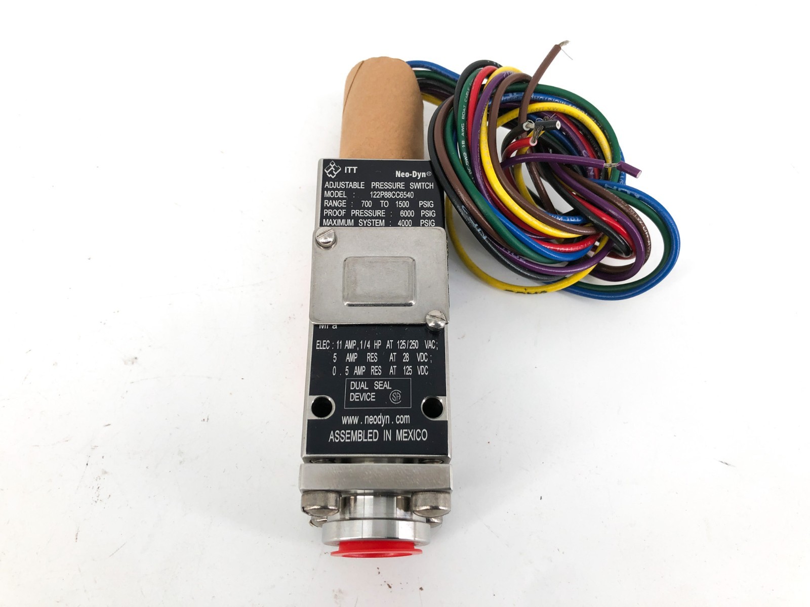 New ITT 122P88CC6540 Adjustable Pressure Switch 700-1500psig 11A – No Box