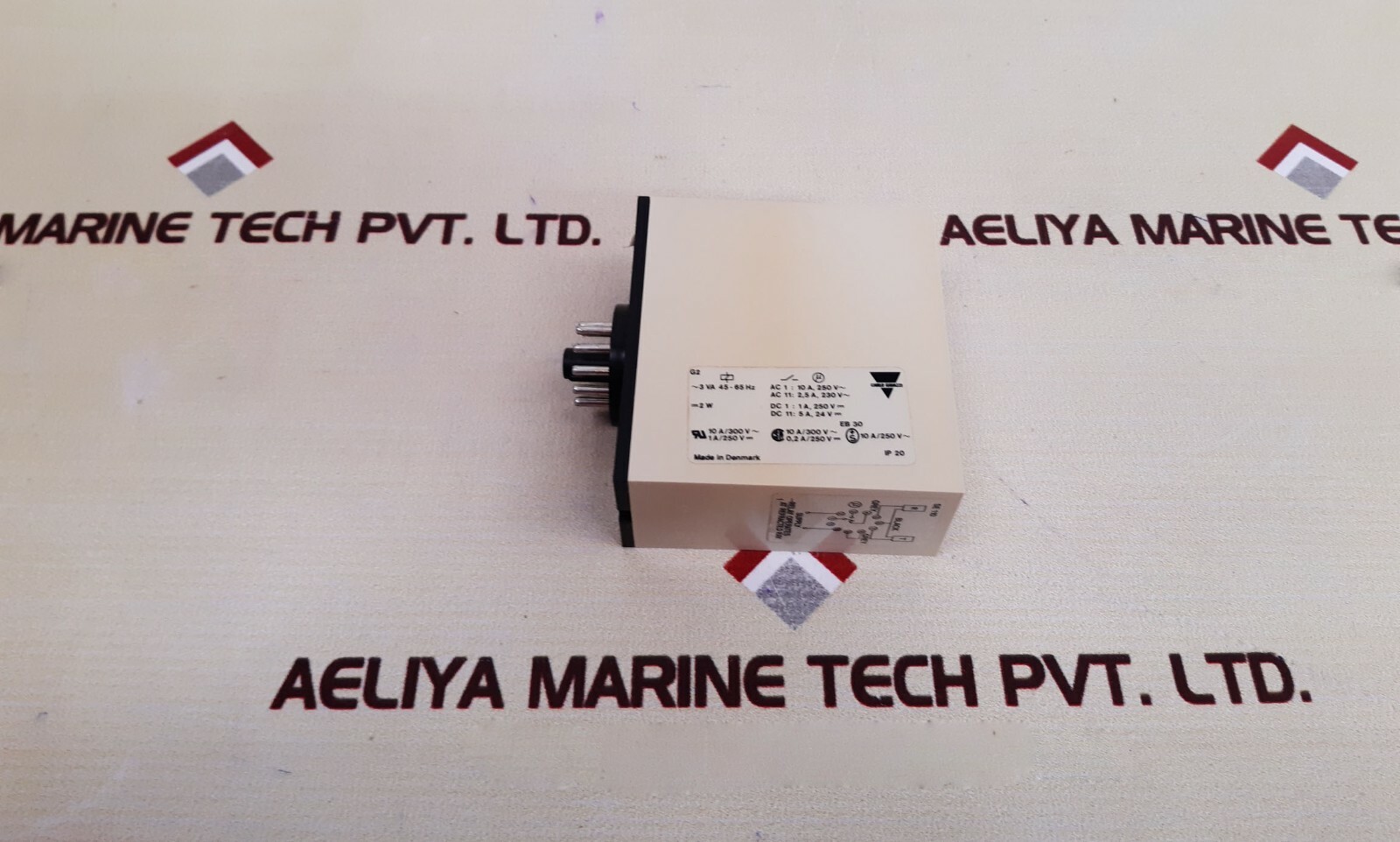 Carlo-Gavazzi SE 110 220 Infrared Photo Relay 220V~ 50/60Hz