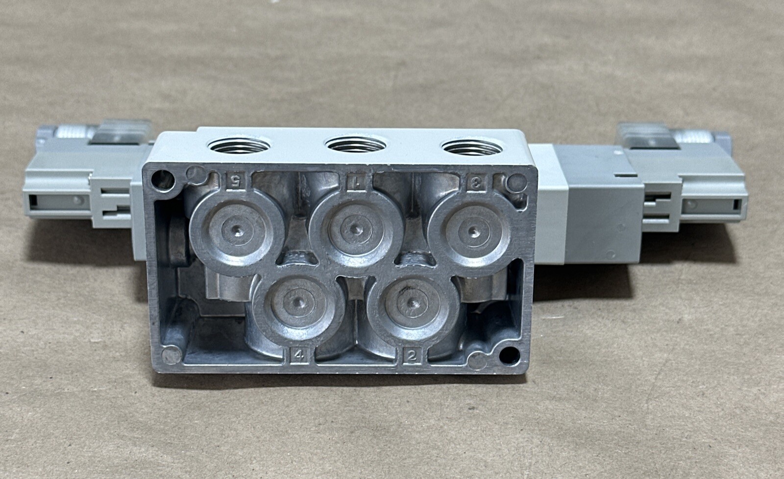 NEW NO BOX- SMC SY9540-3LZ-03T Solenoid Directional Valve 0.2~0.7MPa || WARRANTY