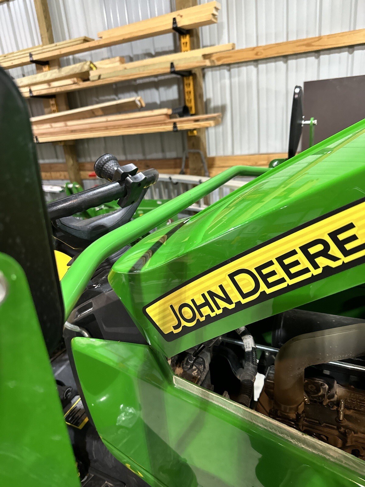 The 120r Grab Bar 1023e 1025r NSL or MSL Loader 2017-2024