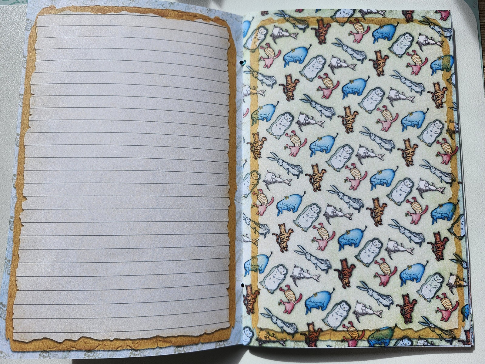 Junk Journal Booklet «WINNIE THE POOH» Retro Classic Storybook Style LG 9×6 40p