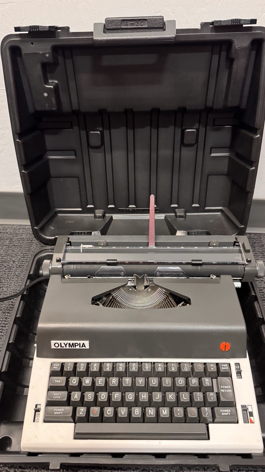Olympia International X-L12 Electric Typewriter with Case