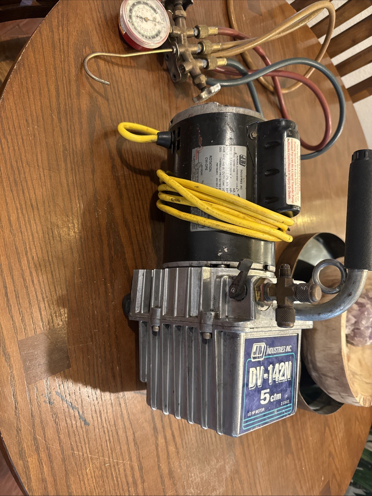 JB Industries FastVac DV-142N 2-Stage 1/2HP Vacuum Pump 5cfm + Accessories