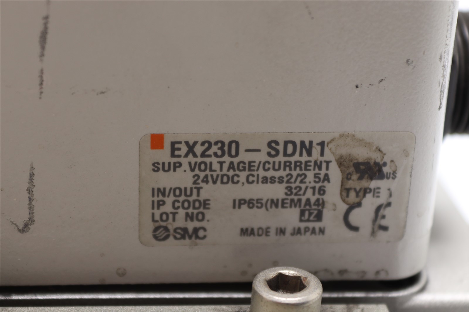 SMC MANIFOLD W/ DEVICENET MODULE VV825-04S-SUQW06BT-W1 EX230-SDN1