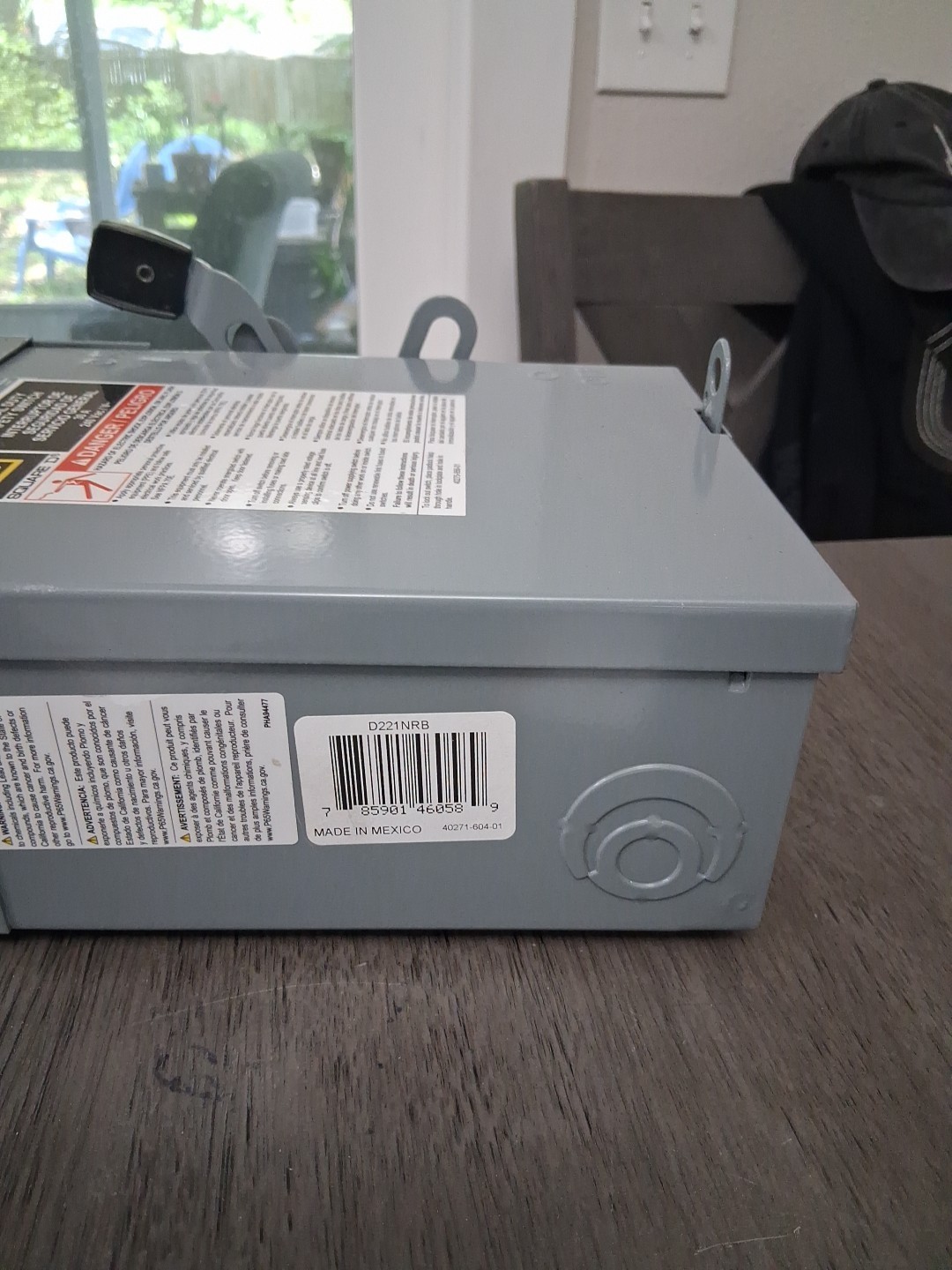 Square D D221NRB 30 Amp Fused Disconnect 240 V