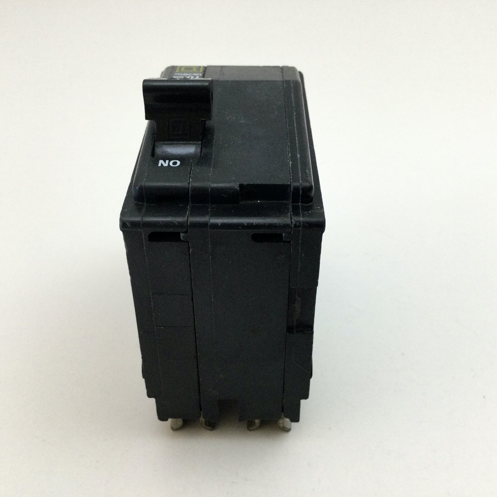 Square D QO240 40 Amp 2 Pole 120/240V Plug-In Circuit Breaker