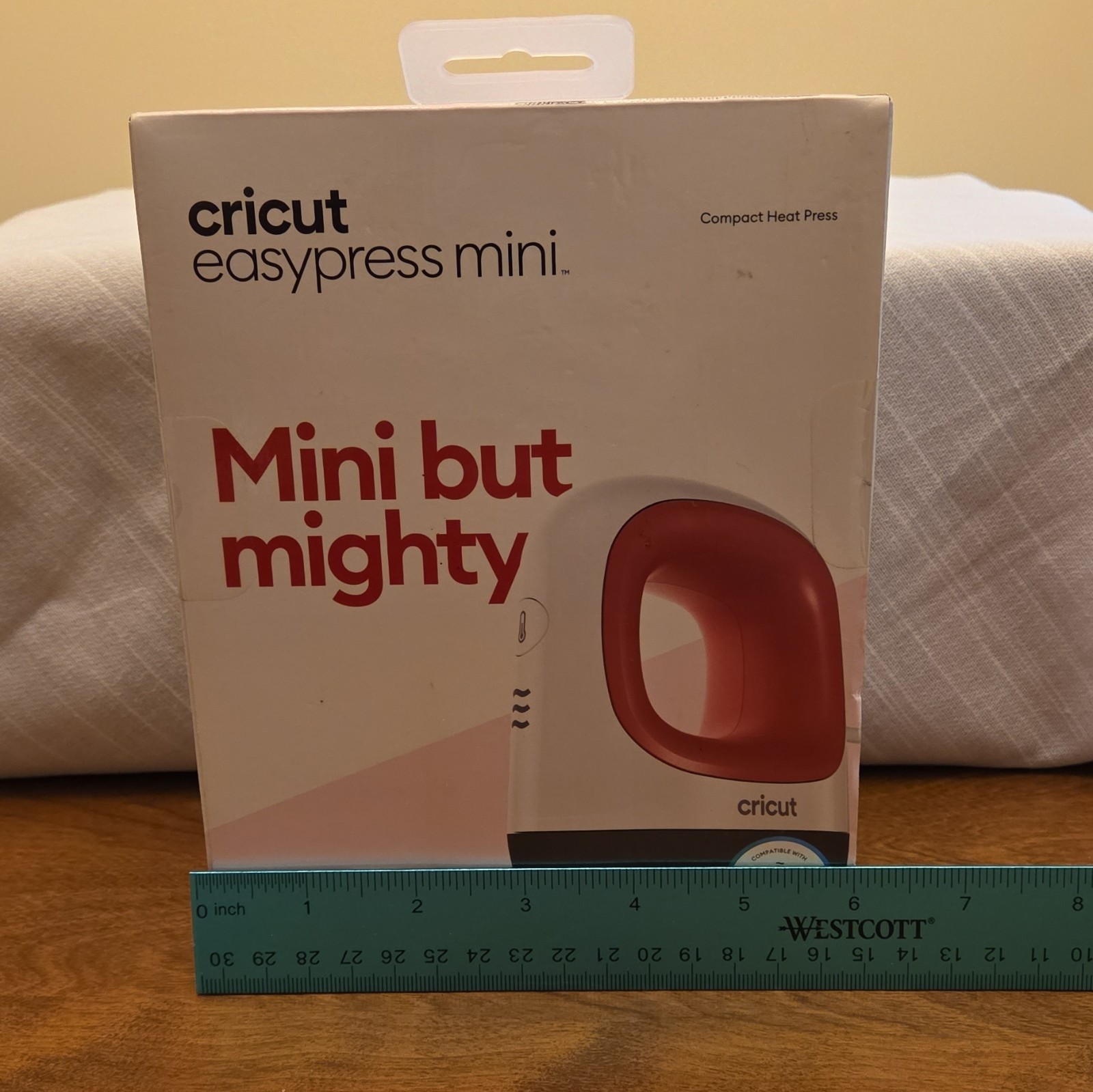 Cricut EasyPress Mini Compact Heat Press 3.2×1.9in Auto-Off Precision Tip