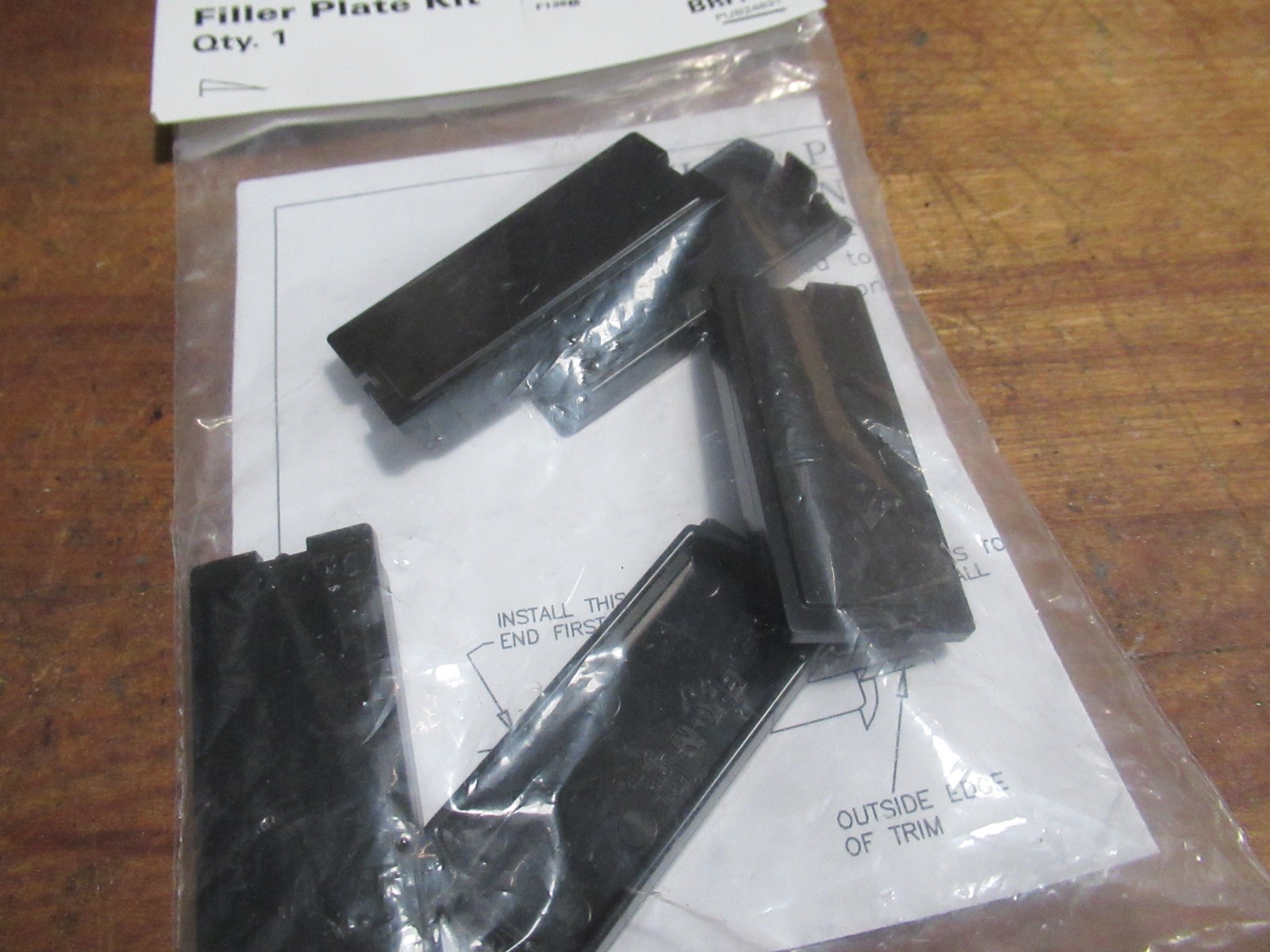 Eaton BRFPP Filler Plate for 1-Inch Circuit Breakers, Pack of 5