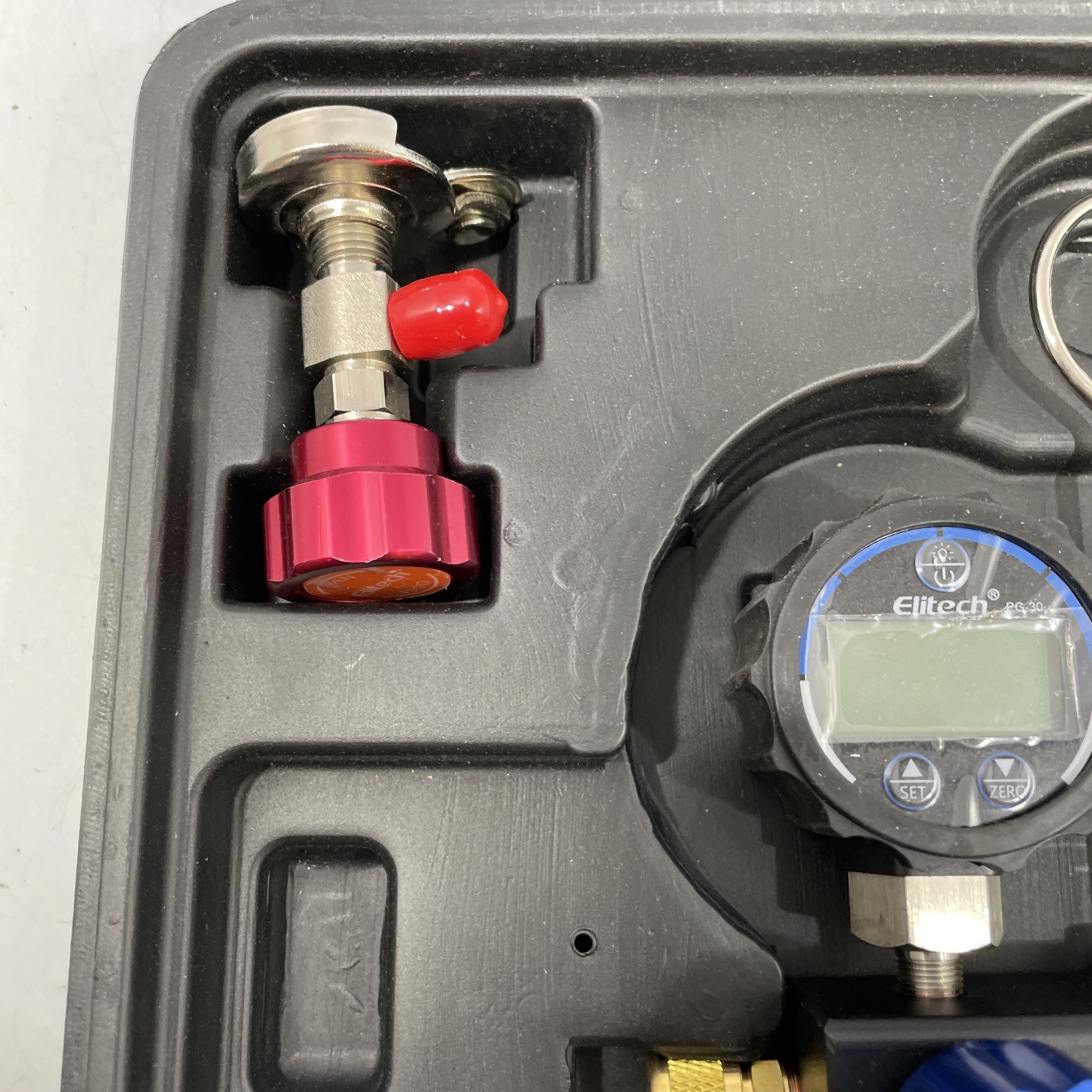 Elitech Digital Manifold Gauge DMG-1 AC Manifold Gauge PG-30 Adapter Missing