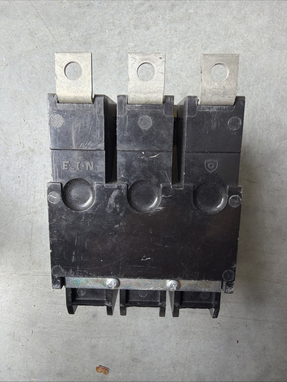 Eaton GHB3035 35A 3 Poles Circuit Breaker – Black