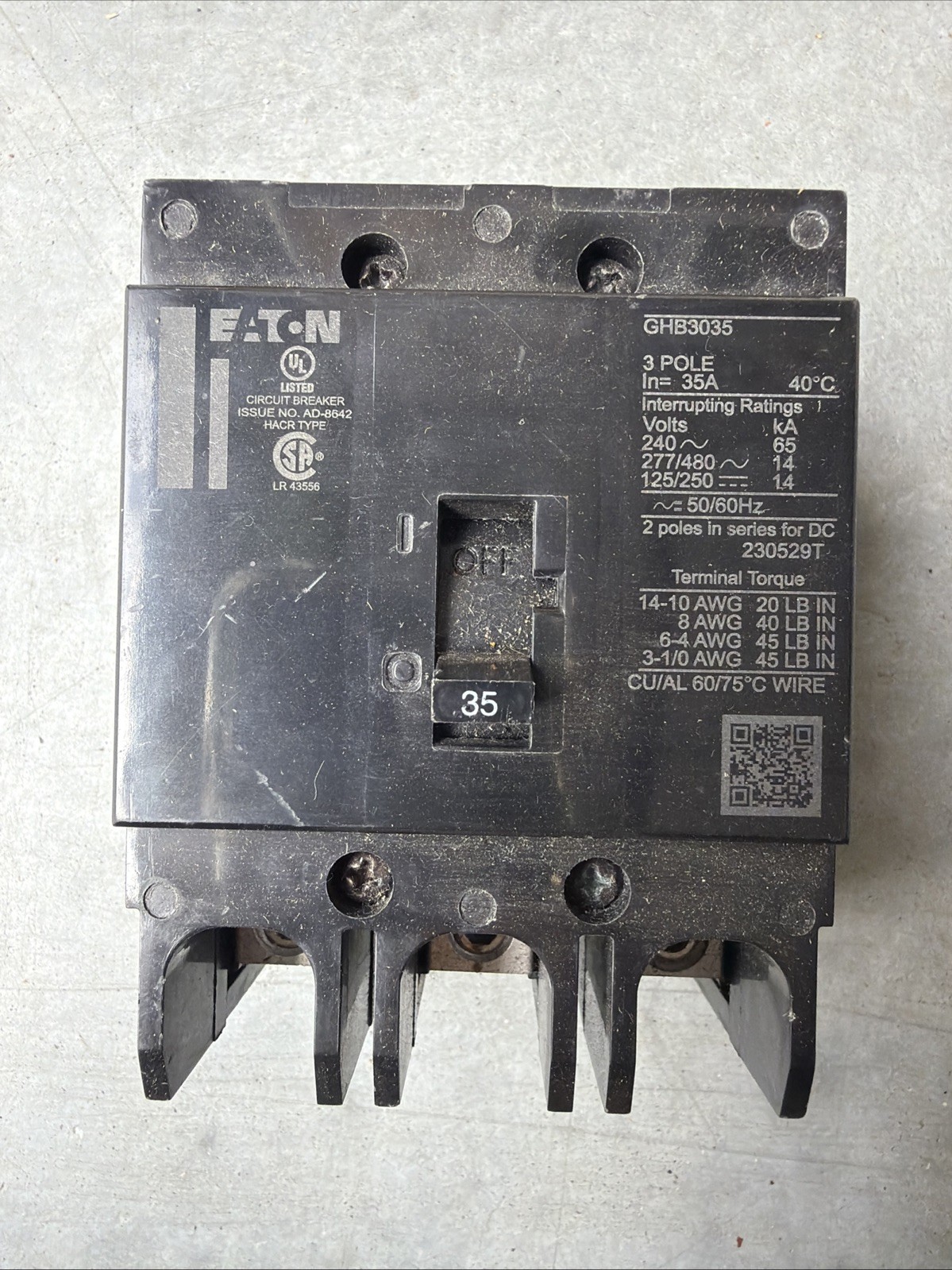 Eaton GHB3035 35A 3 Poles Circuit Breaker – Black